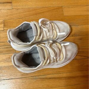 Mens White Adidas Sneakers Size 7